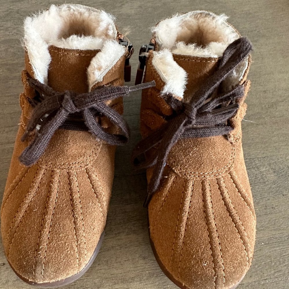Ugg Suede winter boots- Toddler boys size 9